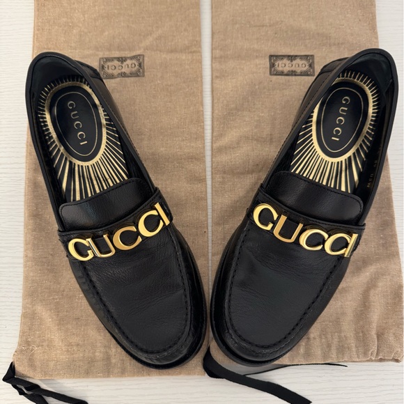 Gucci EU 39 Black Chunky Cara Loafers Gold Letters Logo Authentic Shoes